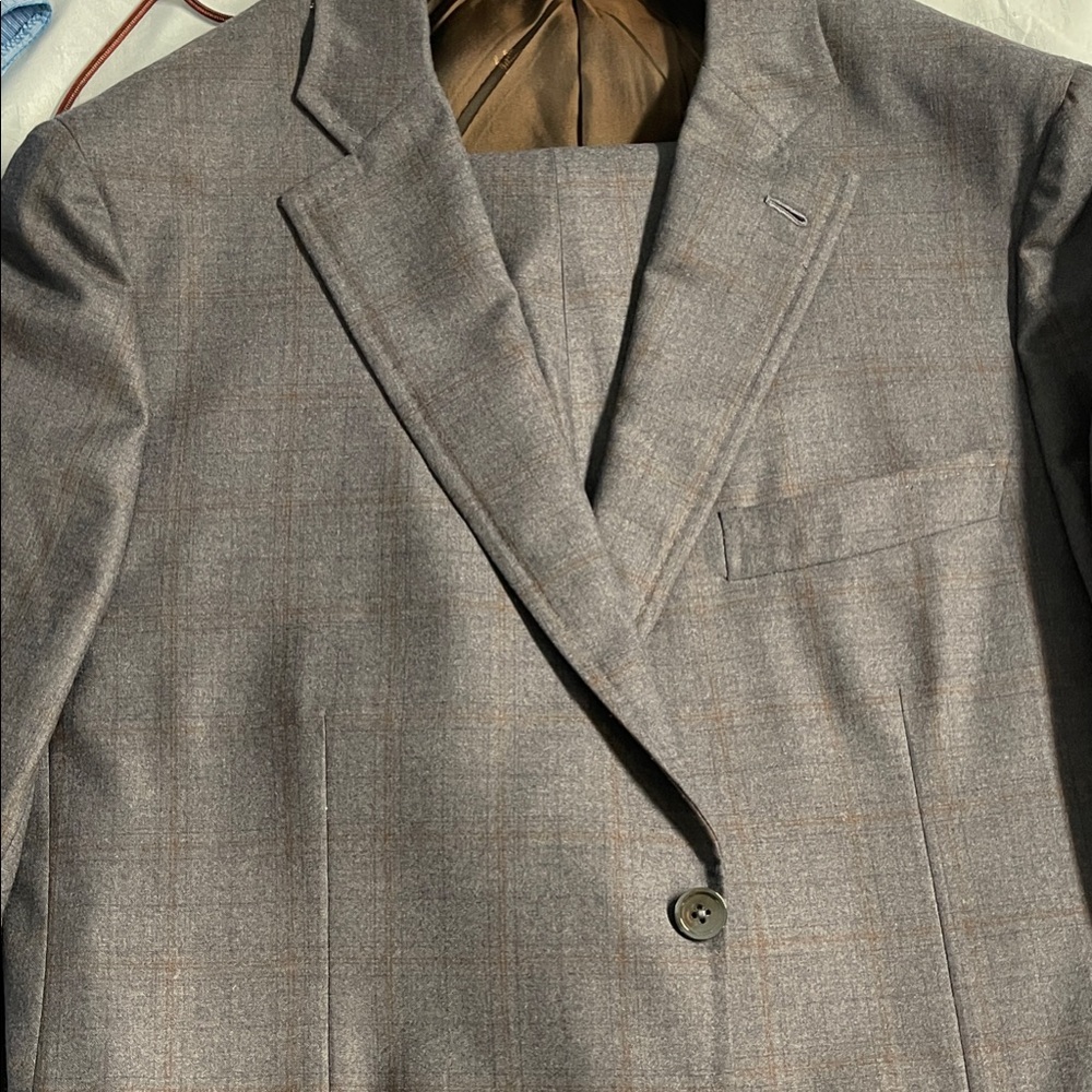 Isaia Mid Grey with faint Brown Windowpane Wool Single-Breasted Suit
